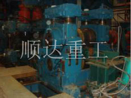 軋(zha)鋼機系列