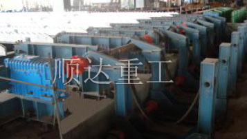 軋(zhá)鋼廠附機設備(bei)