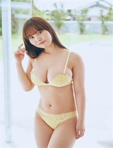 桃色片-翘臀美女xx00后进式在阳台图